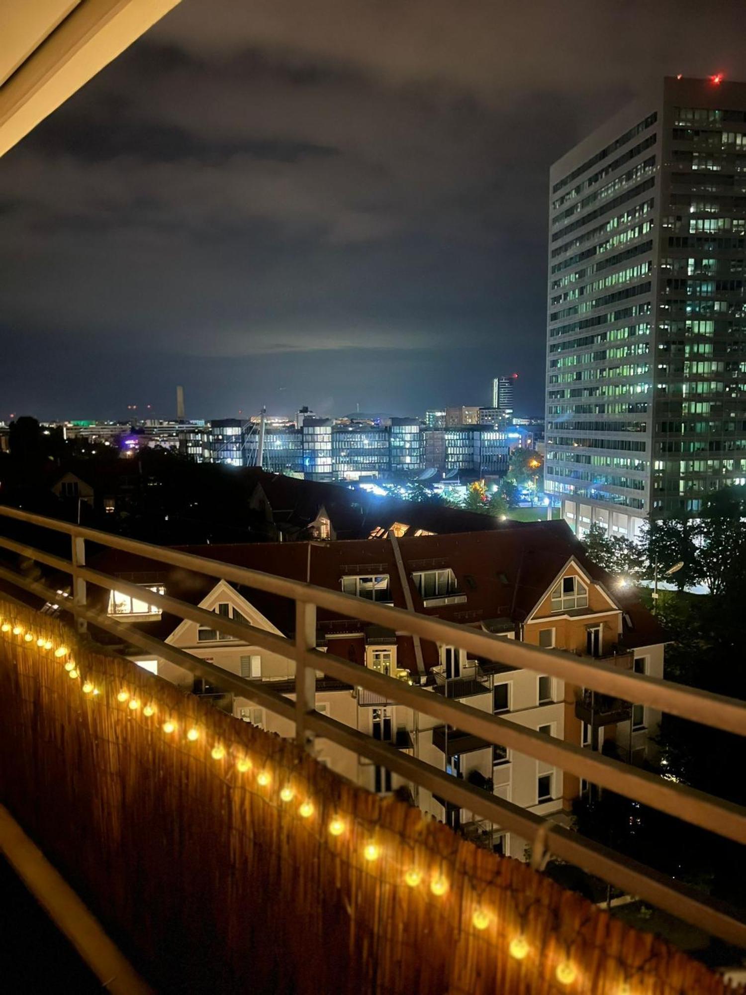 Great View To Allianz Arena & Free Garage Parking Appartement